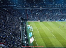 人人体育直播-2007年欧冠AC米兰与曼联经典半决赛分析