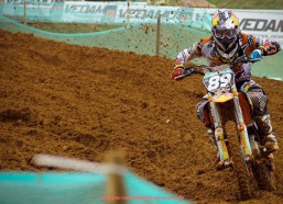 人人体育直播-德甲足彩推荐球队与比赛建议