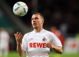 人人体育直播-意甲球队最新身价排名汇总:豪门与黑马的资金对比